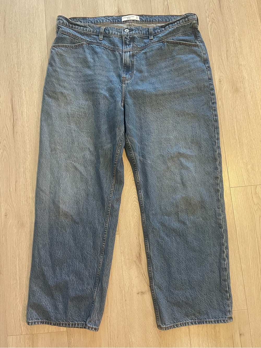A&F Abercrombie & Fitch The Loose High Rise Blue Denim Jeans